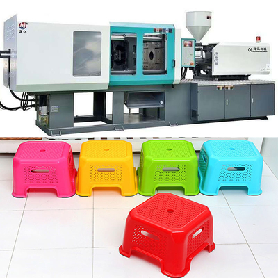 Macchina per lo stampaggio a iniezione di plastica con un diametro di vite da 15 a 250 mm e un sistema di controllo PLC