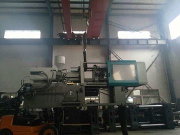 Industriale automatico della macchina dello stampaggio ad iniezione dei prodotti di tazza dei pp con 12 cavità