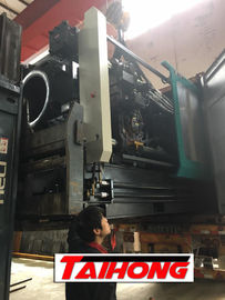 I pp presiedono la macchina automatica dello stampaggio ad iniezione 1000 tonnellate con il servo driver HJF180