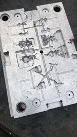 Lo stampaggio ad iniezione d'acciaio di 718 materiali modella la muffa della forcella del cucchiaio del robot di 6+6 cavità