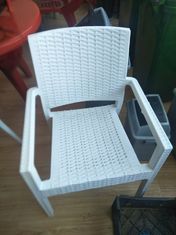 Il multi stampaggio ad iniezione della cavità modella il corridore freddo per la fabbricazione domestica della sedia del capo