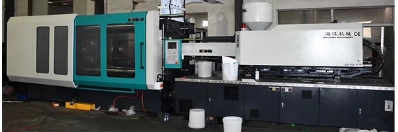 Grande macchina automatica economizzatrice d'energia dello stampaggio ad iniezione da 1000 tonnellate con l'unità di controllo intellettuale