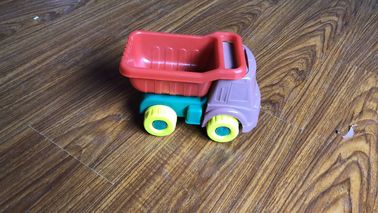 Muffe dello stampaggio ad iniezione del giocattolo dei bambini, lavorazione con utensili di plastica dell'iniezione del camion per il bambino