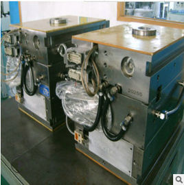 Norma automatica economizzatrice d'energia della cavità ISO9001 della macchina 1x2 dello stampaggio ad iniezione