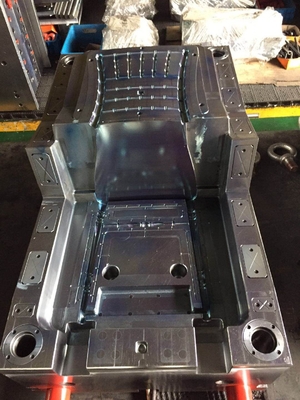 Alta precisione calda/fredda delle sedie della plastica della macchina automatica dello stampaggio ad iniezione del corridore