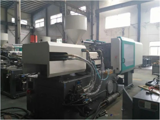 HJF240 risposta 5.4*1.5*2m da 240 tonnellate alta della macchina automatica di plastica dello stampaggio ad iniezione