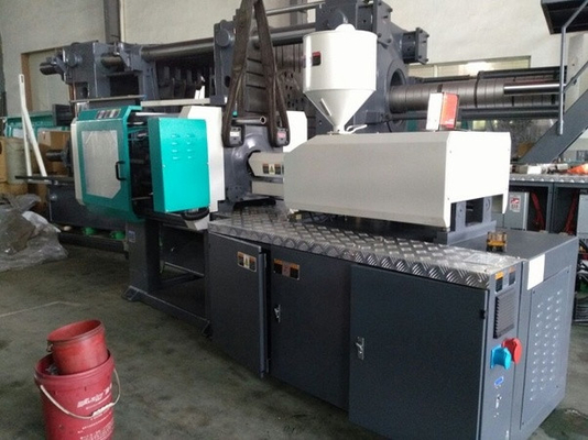 Servo risparmio energetico di plastica automatico della macchina dello stampaggio ad iniezione 118 tonnellate